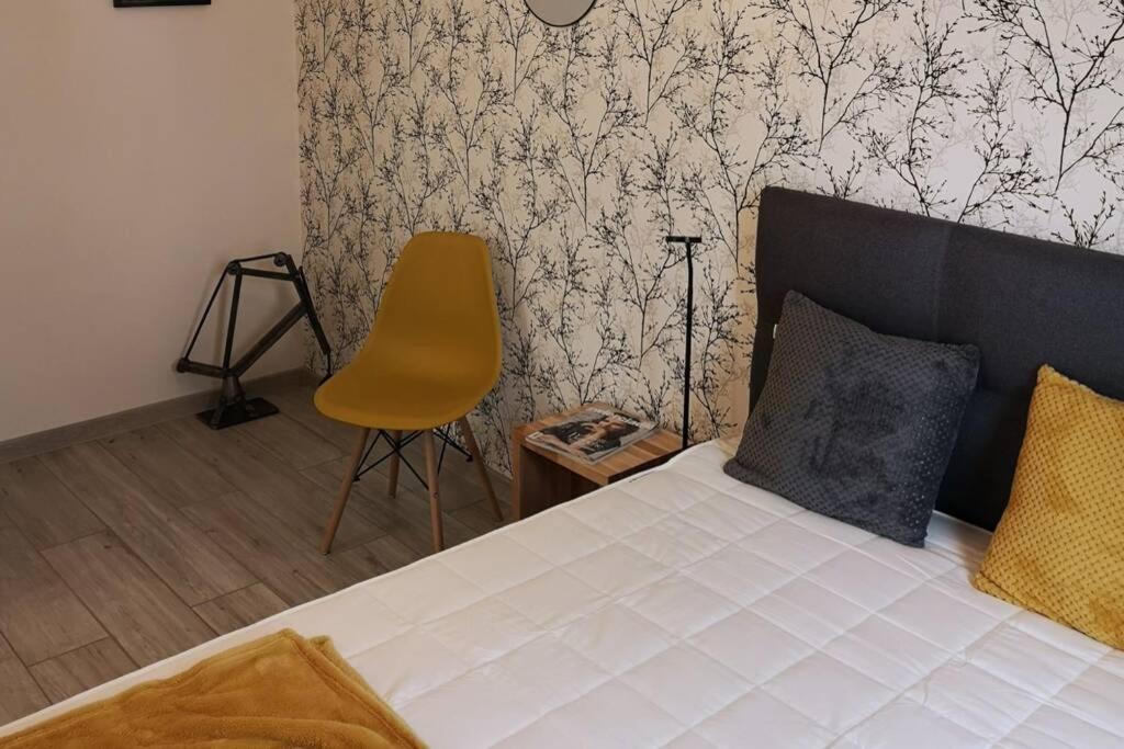 The Yellow Apartment Gdansk Exterior photo